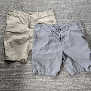 Old Navy 40" shorts (2)